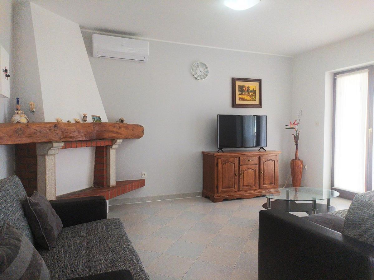 Apartment Davorka Vrsar Ngoại thất bức ảnh